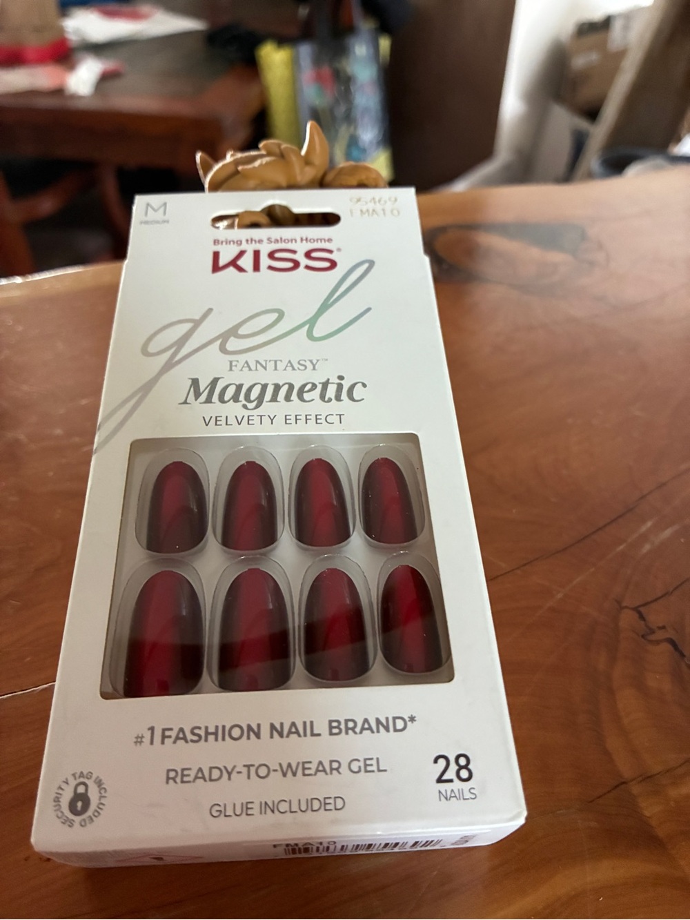 KISS Gel Fantasy Magnetic Velvety Effect Press-On Nails - Deep Red